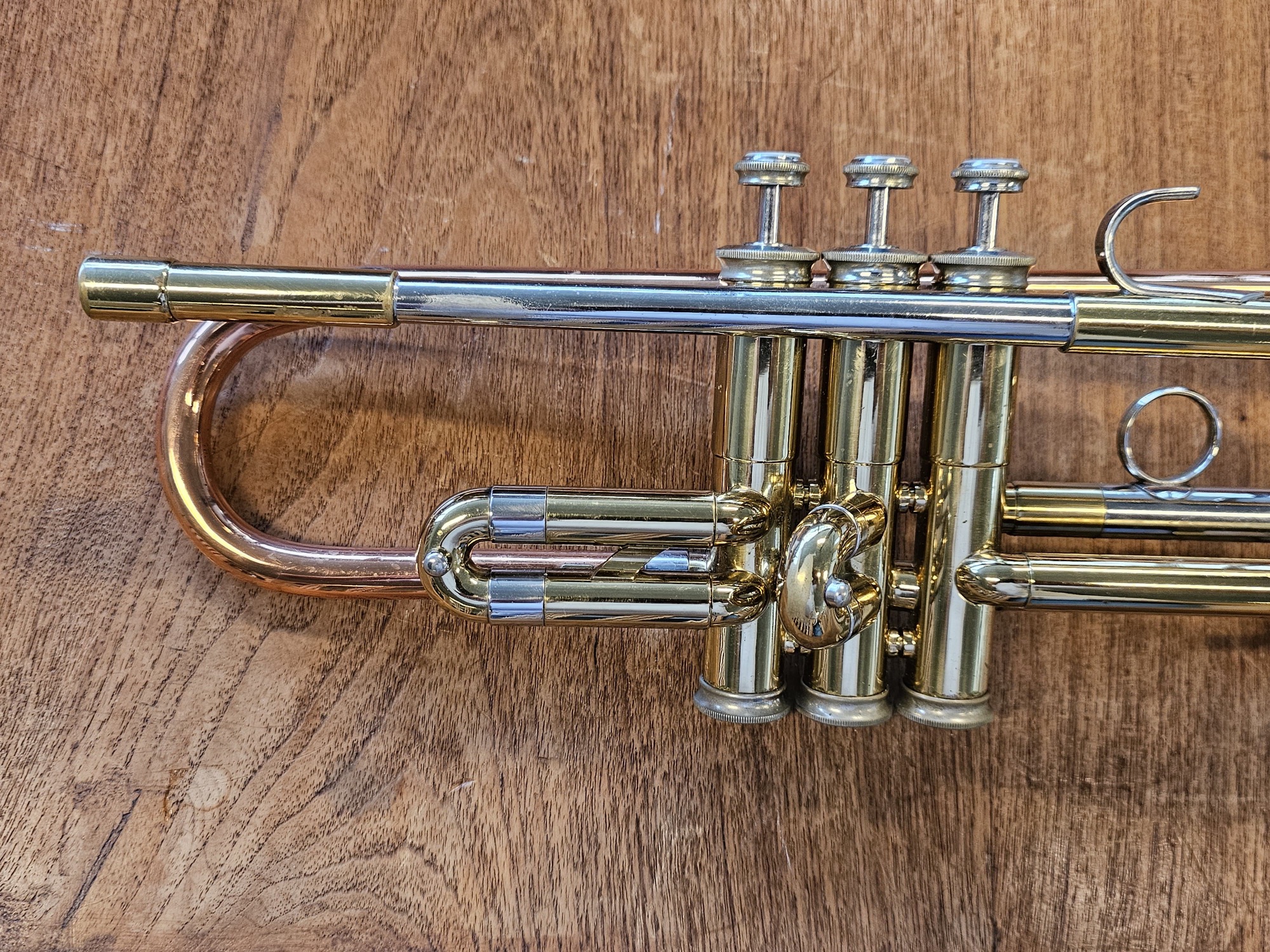 Holton Super Collegiate Tri-Color Bb Trumpet €599 – The Brass-Shop